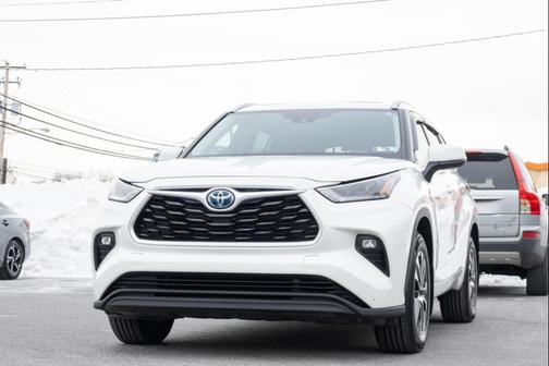 2021 Toyota Highlander Hybrid XLE