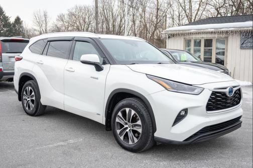 2021 Toyota Highlander Hybrid XLE