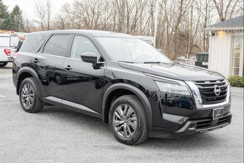 2024 Nissan Pathfinder S 4WD