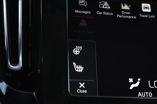 2020 Volvo XC40 T5 Momentum