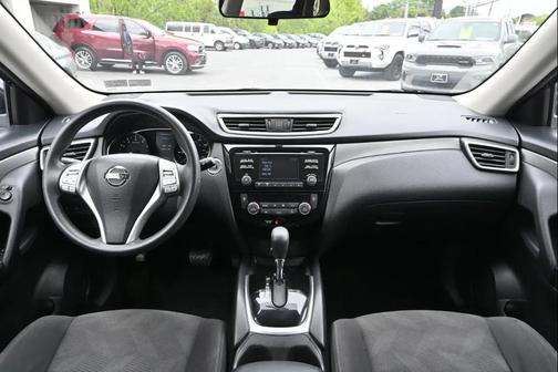 Magnetic Black 2016 Nissan Rogue SV