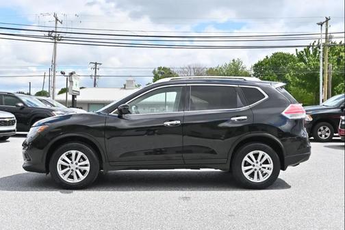 Magnetic Black 2016 Nissan Rogue SV