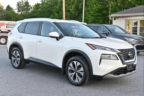 Pearl White Tricoat 2023 Nissan Rogue SV