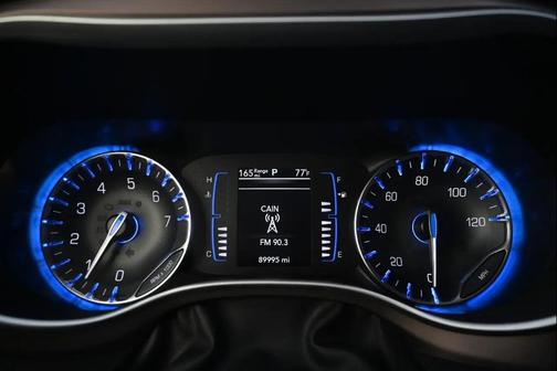 Brilliant black Crystal Pearl 2021 Chrysler Voyager LX