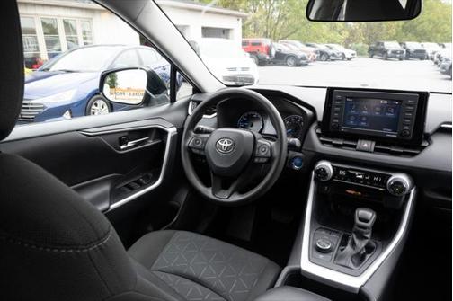 2022 Toyota RAV4 Hybrid XLE