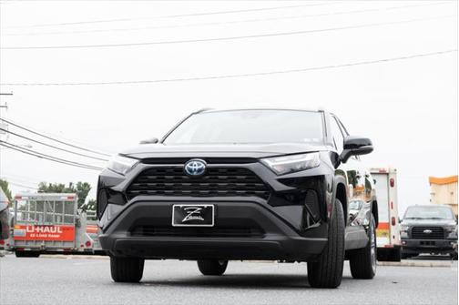 2022 Toyota RAV4 Hybrid XLE