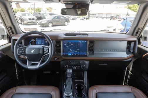 Azure Gray Metallic Tri-Coat 2024 Ford Bronco Outer Banks