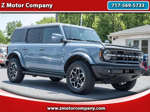 Azure Gray Metallic Tri-Coat 2024 Ford Bronco Outer Banks