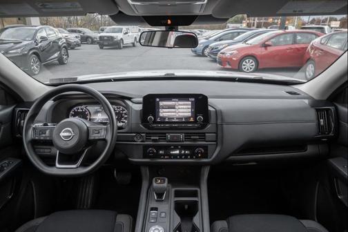 2024 Nissan Pathfinder S 4WD