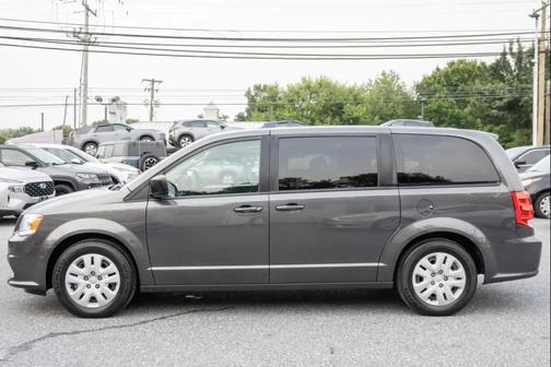 Granite Pearl 2018 Dodge Grand Caravan SE