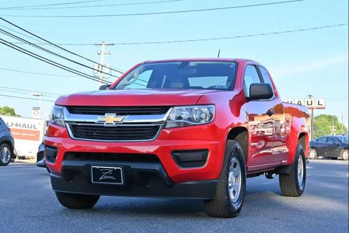 Red 2018 Chevrolet Colorado WT