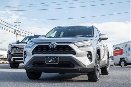 2022 Toyota RAV4 Hybrid XLE Premium