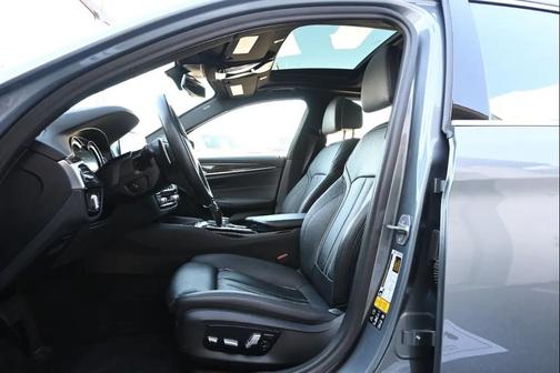 Bluestone Metallic 2019 BMW 530 xDrive