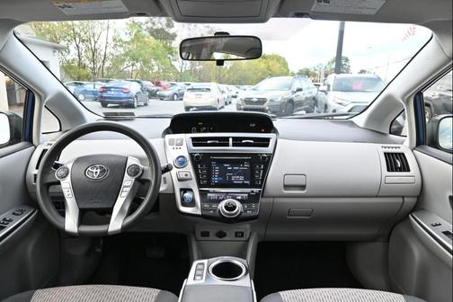 2017 Toyota Prius v Three