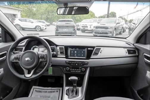 Aurora Black 2018 Kia Niro FE