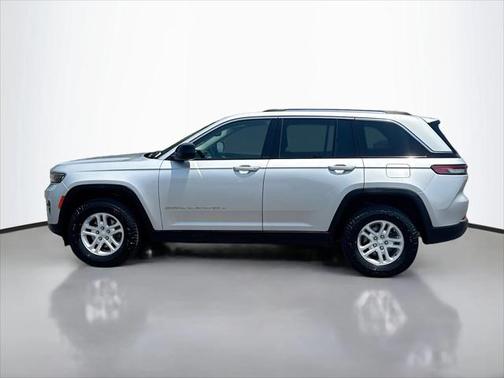 2024 Jeep Grand Cherokee Laredo 4x4
