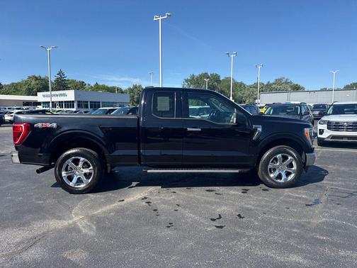 Black Metallic 2022 Ford F-150 XLT