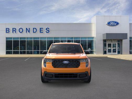 Orange Fury Metallic Tri-Coat 2026 Ford Maverick XLT
