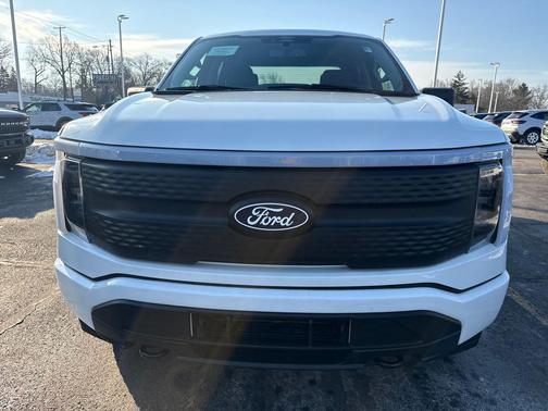 2025 Ford F-150 Lightning XLT