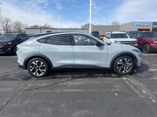 2025 Ford Mustang Mach-E Select