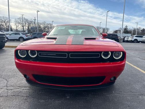 2015 Dodge Challenger SXT Plus