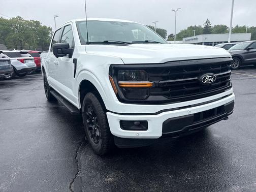 Oxford White 2025 Ford F-150 XLT