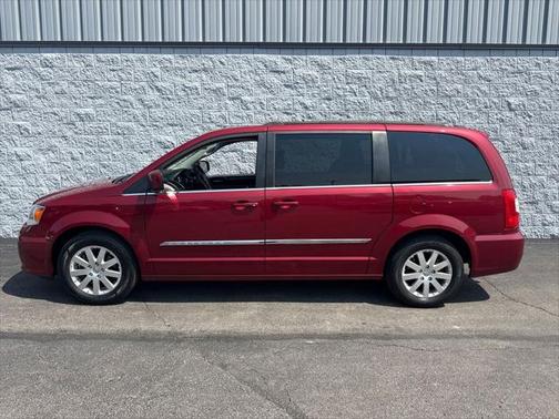2015 Chrysler Town & Country Touring
