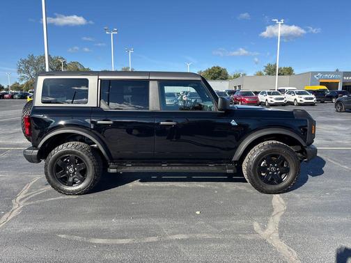 2022 Ford Bronco Black Diamond
