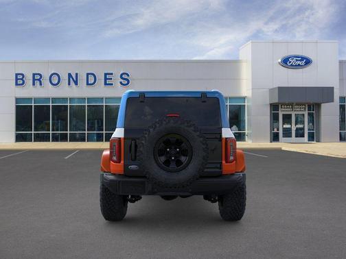 Oxford White 2025 Ford Bronco Stroppe Edition