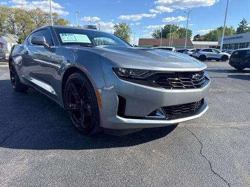 Sharkskin Metallic 2023 Chevrolet Camaro LT1