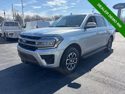 Iconic Silver Metallic 2024 Ford Expedition XLT