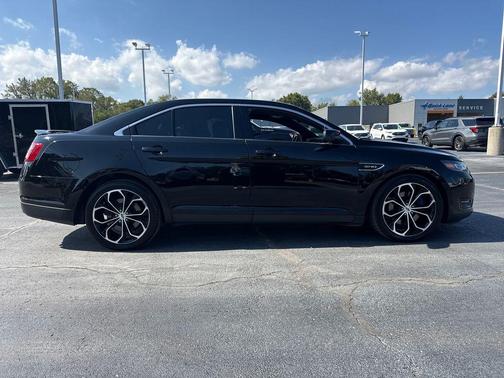 2016 Ford Taurus SHO