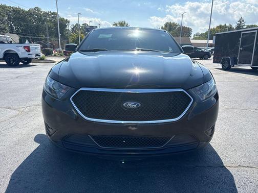 2016 Ford Taurus SHO