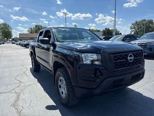 2023 Nissan Frontier S