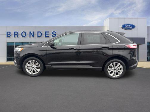 2023 Ford Edge Titanium
