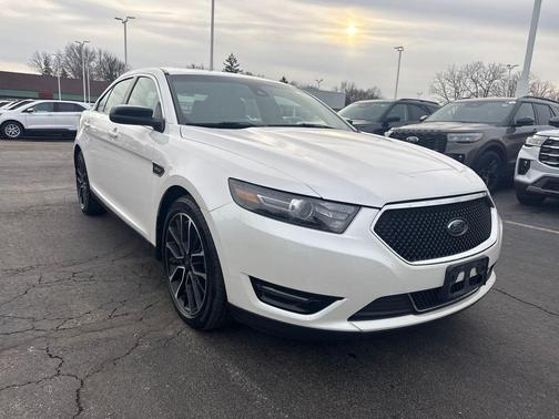 2018 Ford Taurus SHO