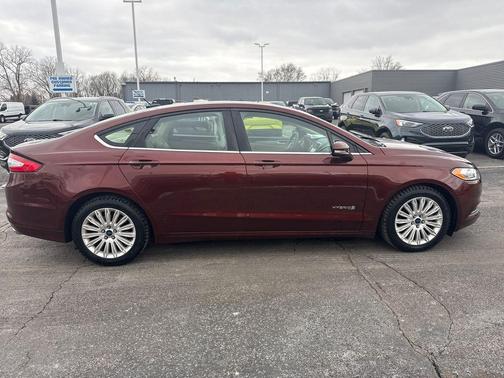 2016 Ford Fusion Hybrid SE