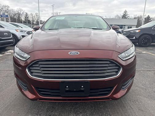 2016 Ford Fusion Hybrid SE