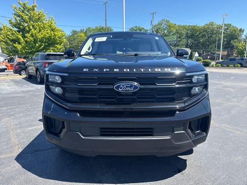 Agate Black Metallic 2025 Ford Expedition Active