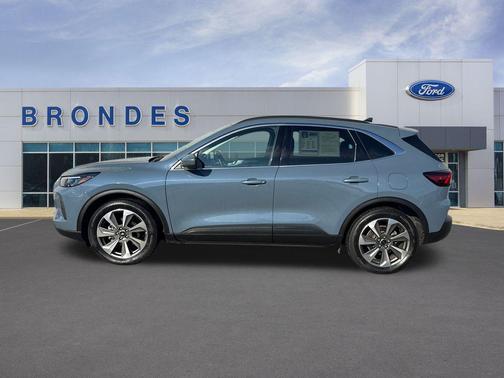 2025 Ford Escape Platinum