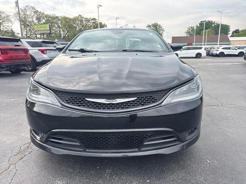 Black Clearcoat 2016 Chrysler 200 S
