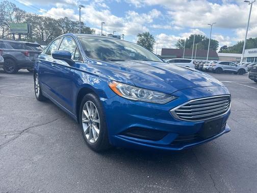 Lightning Blue 2017 Ford Fusion SE
