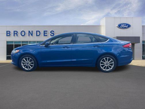 Lightning Blue 2017 Ford Fusion SE