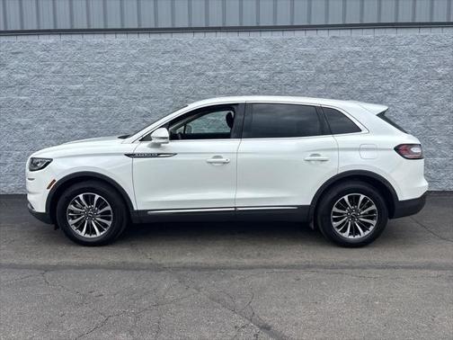 2022 Lincoln Nautilus Standard