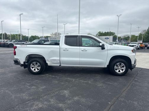Summit White 2019 Chevrolet Silverado 1500 LT