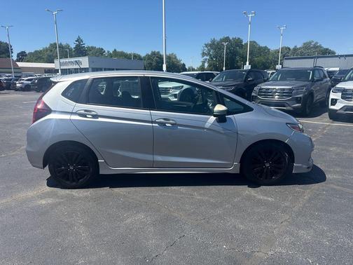 Lunar Silver Metallic 2018 Honda Fit Sport