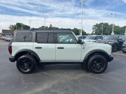 Cactus 2022 Ford Bronco Black Diamond