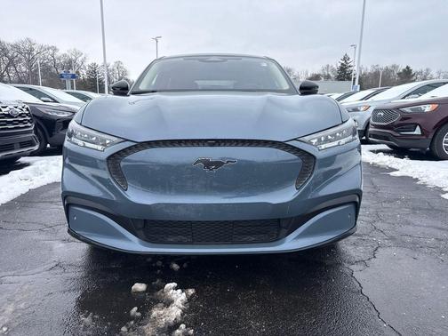 2023 Ford Mustang Mach-E California Route 1