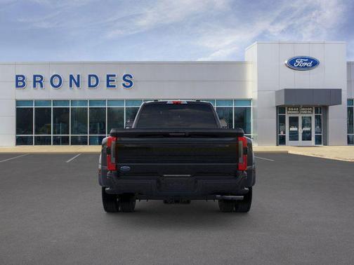 2026 Ford F-450 Platinum