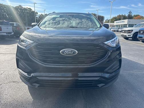 2023 Ford Edge SE